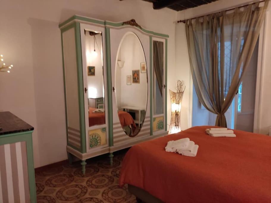 Casa Vacanza-donnamalia Centro Storico Holiday home Naples